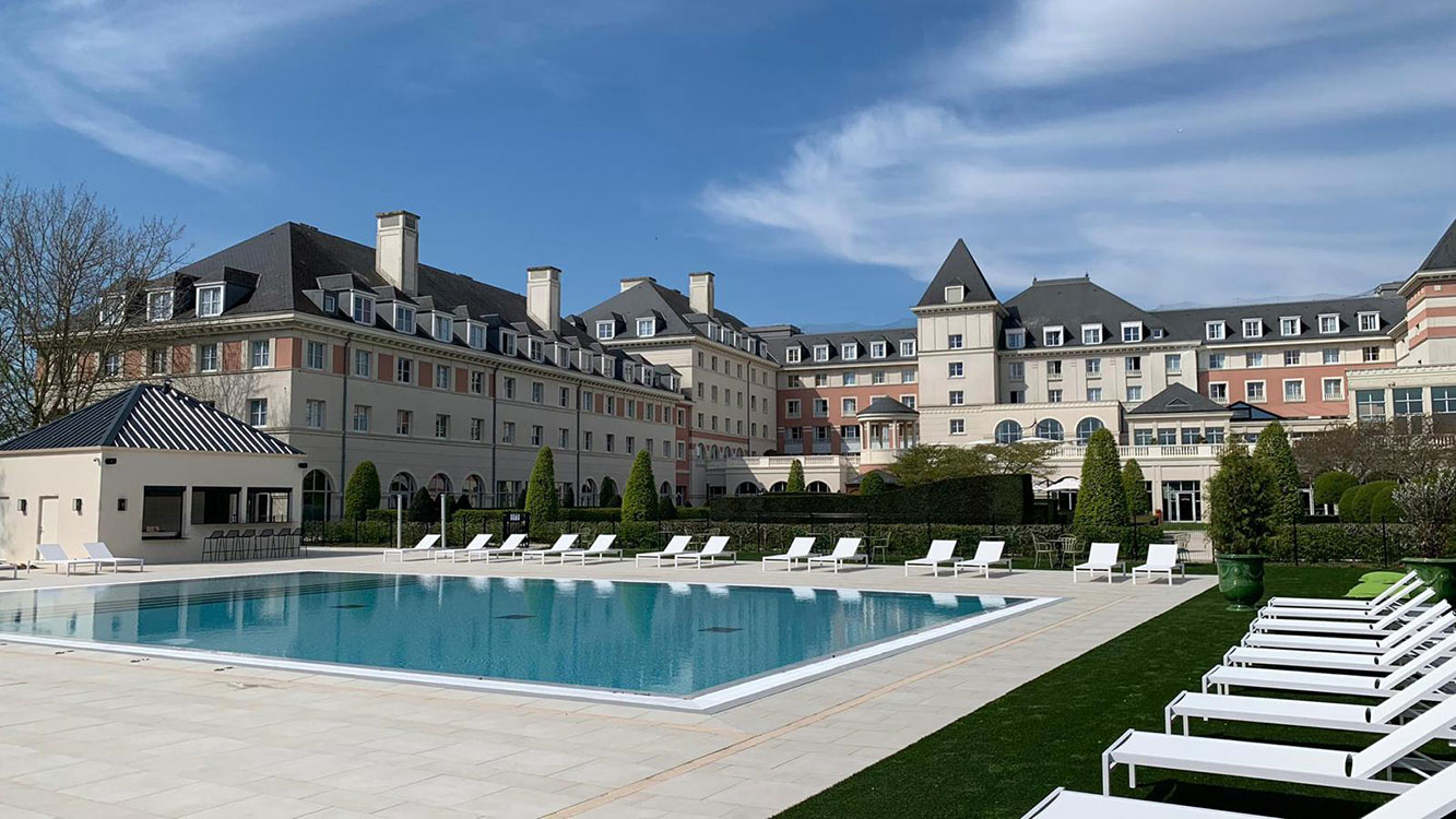 Dream Castle Hotel Marne La Vallee, Magny Le Hongre. Rates from EUR65.
